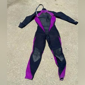 O’Neil Women’s full cover Wetsuit